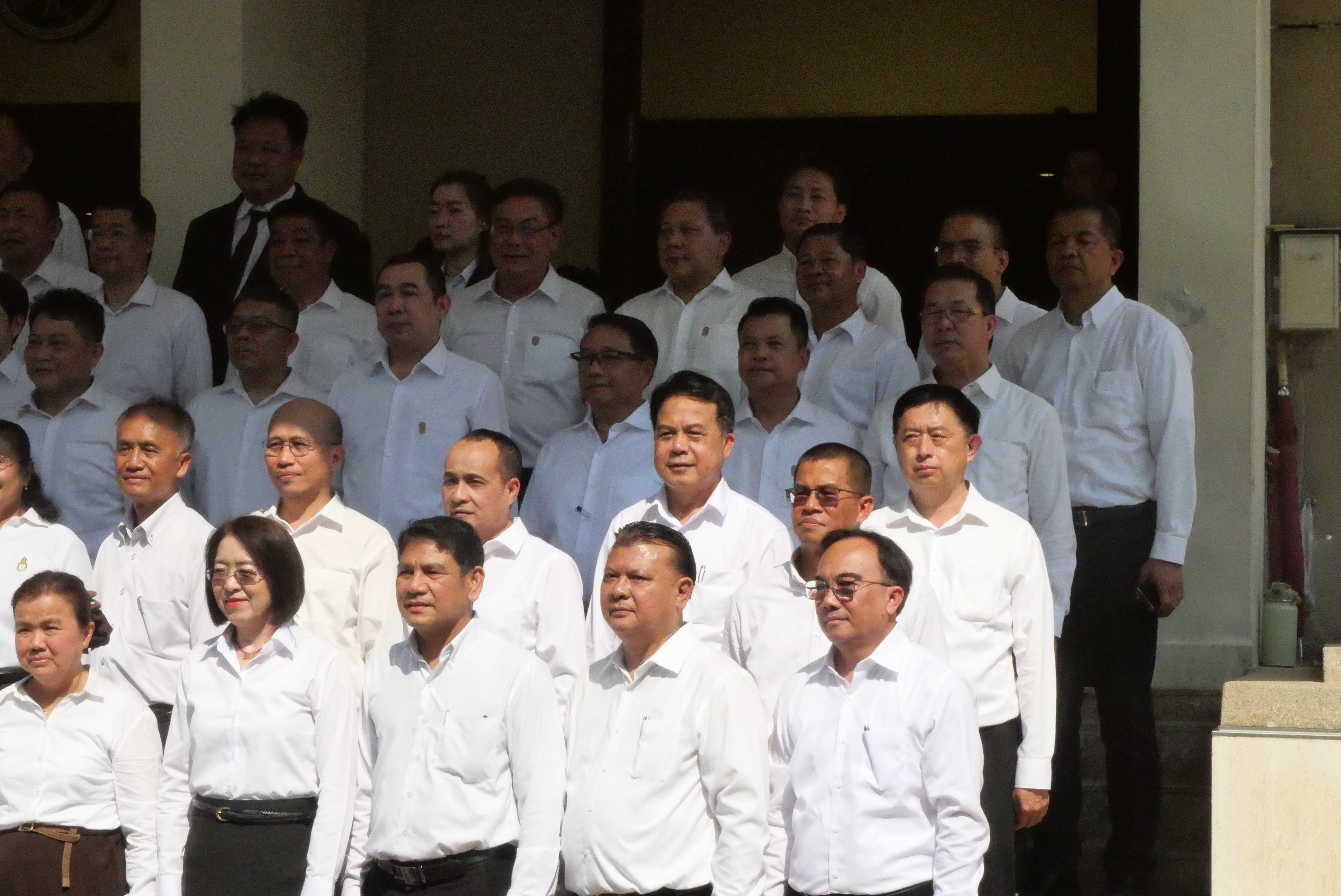 title - คณะผู้บริหาร ส.ป.ก. ร่วมพิธีสักการะสิ่งศักดิ์สิทธิ์ประจำกระทรวงเกษตรและสหกรณ์ ในโอกาสเข้ารับตำแหน่งของรัฐมนตรีว่าการกระทรวงเกษตรและสหกรณ์ และรัฐมนตรีช่วยว่าการกระทรวงเกษตรและสหกรณ์ 